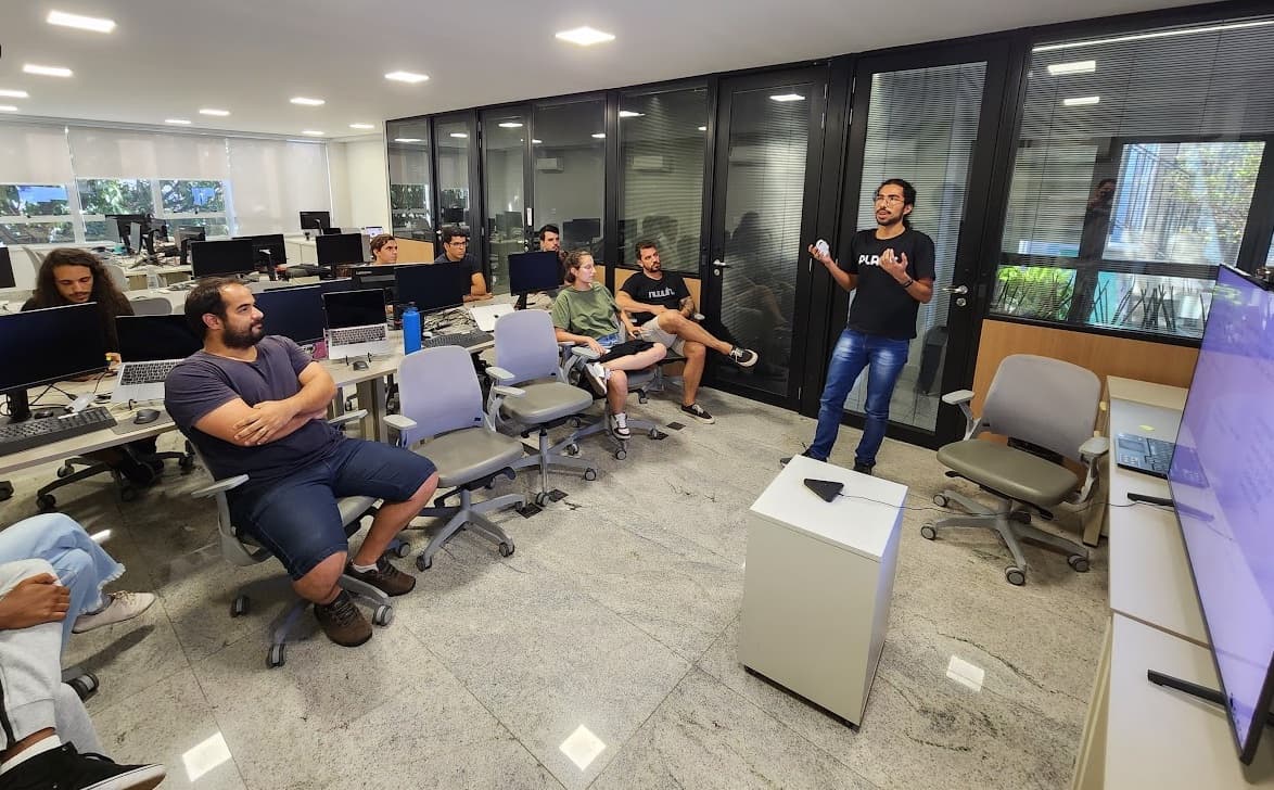 A Plank engineer leading a technical session